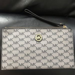 Michael Kors Wristlet